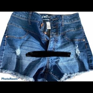 Refuge shorts